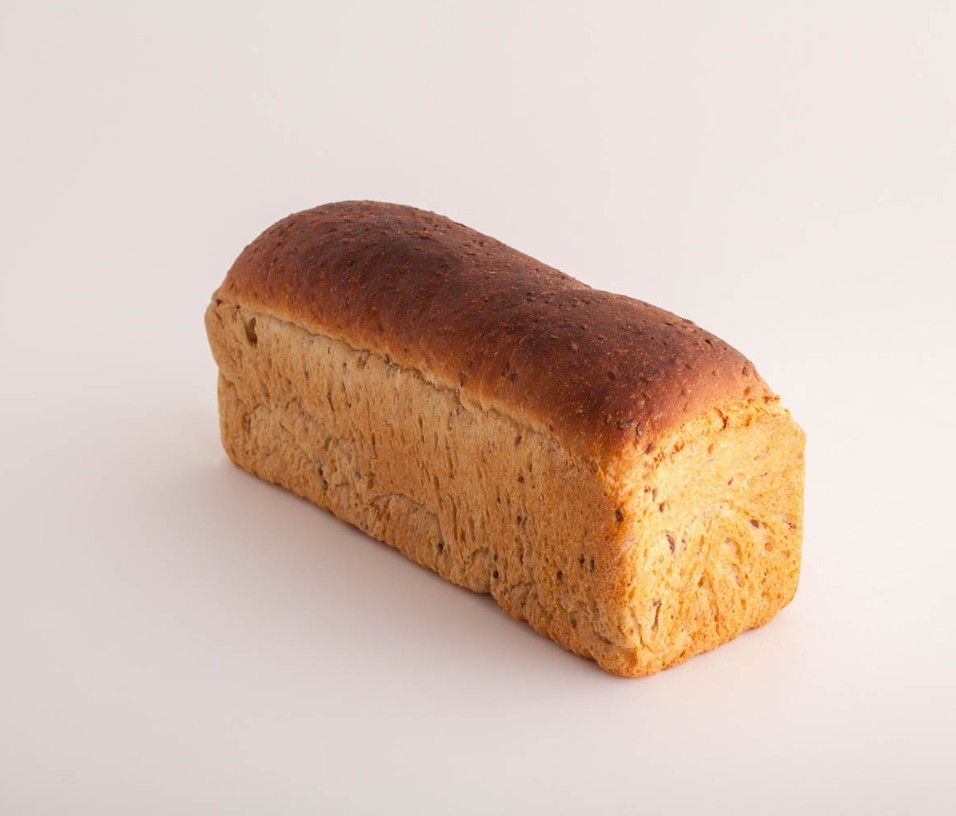 Pan de molde tierno con semillas
