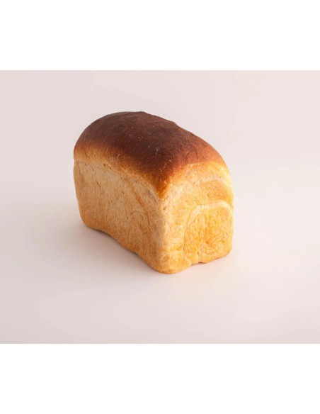 Pan de molde tierno blanco