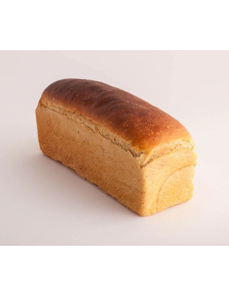 Pan de molde tierno blanco